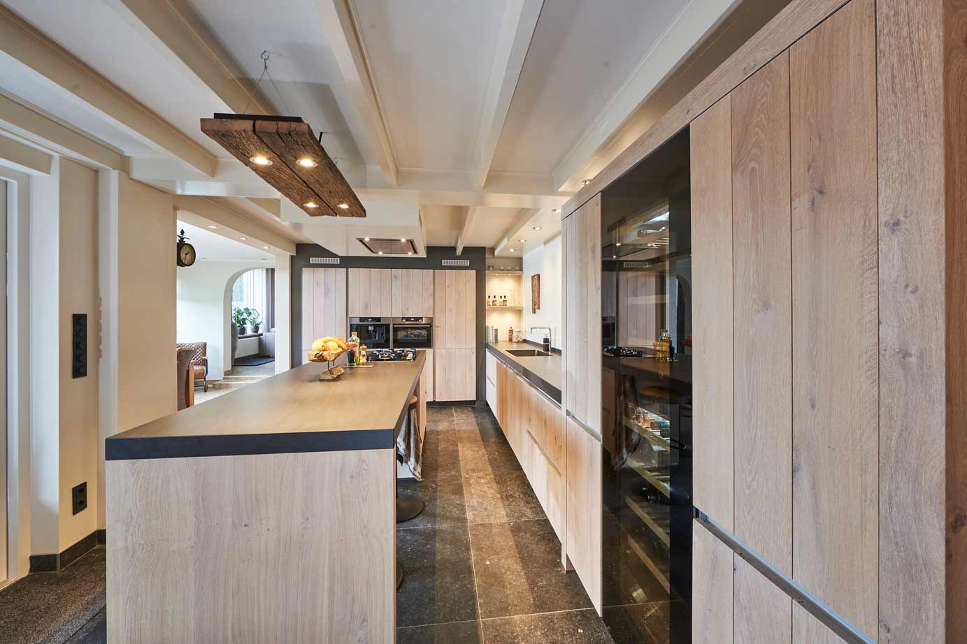 Luxe keuken met eiland, veel bergruimte