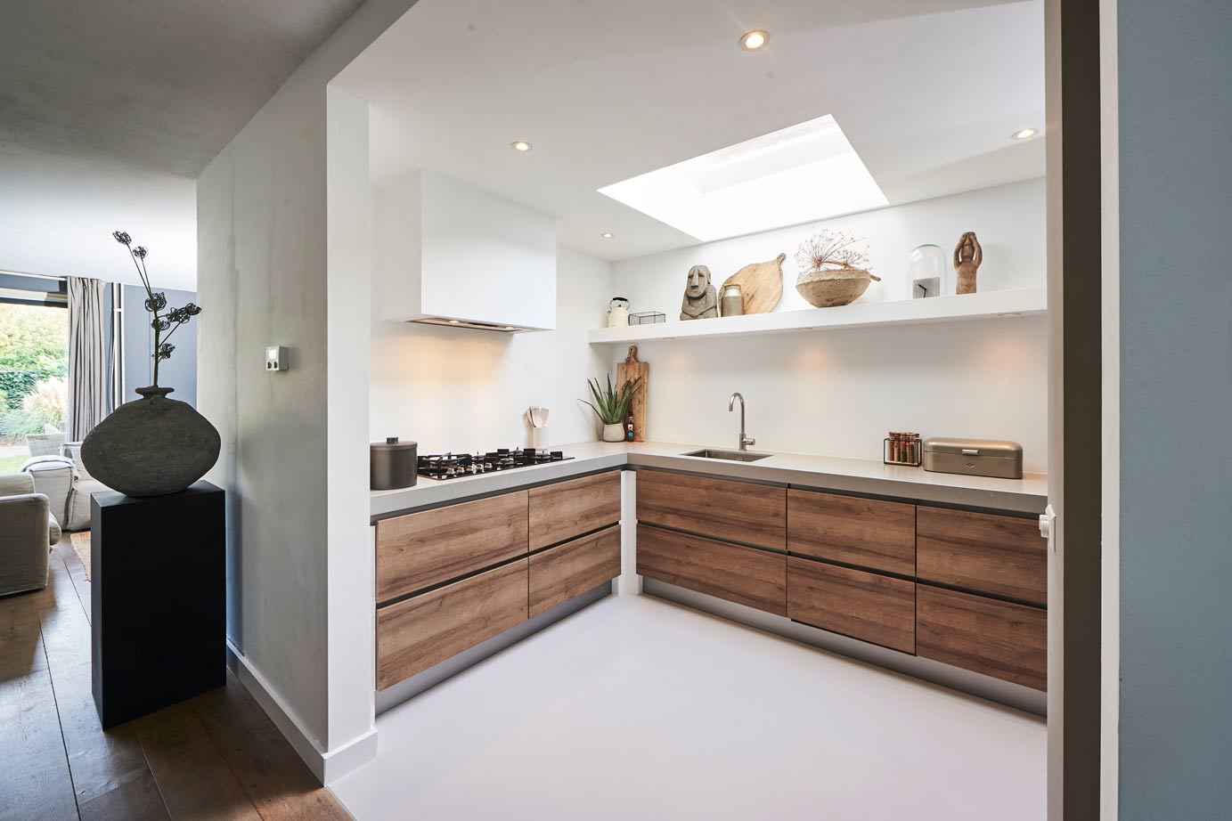 Houten hoekkeuken, veel lades