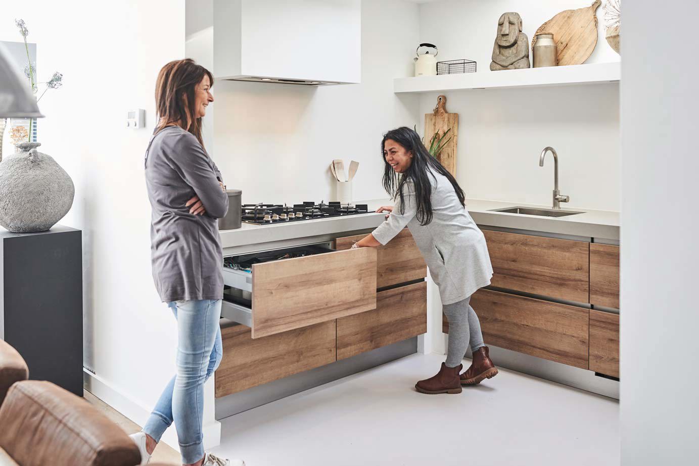 Houten hoekkeuken, klant