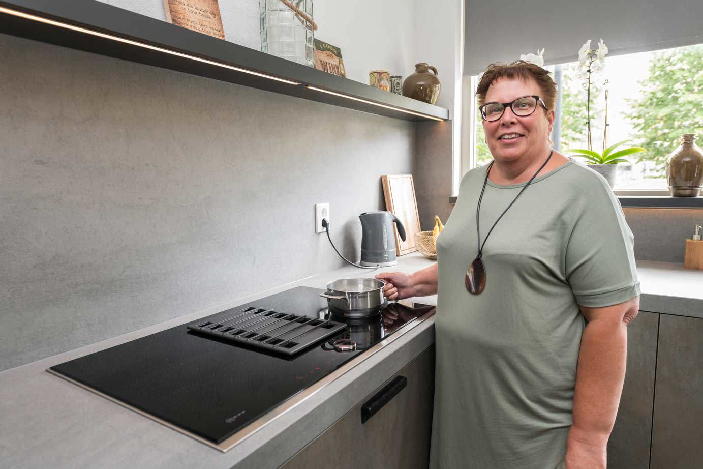 Betonnen keuken Middelharnis