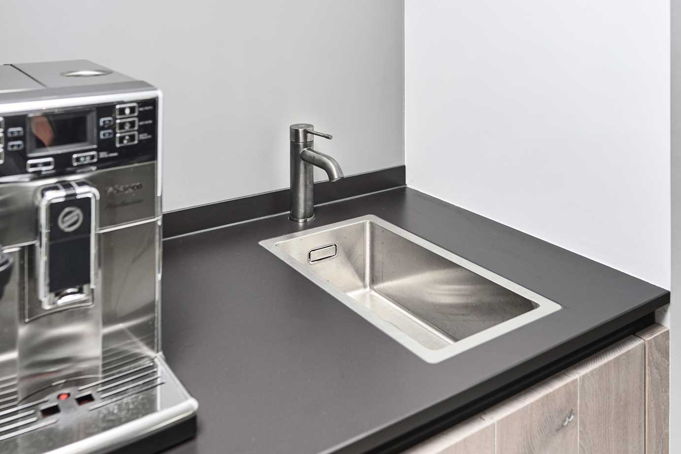 Antraciet-keuken-Middelharnis17