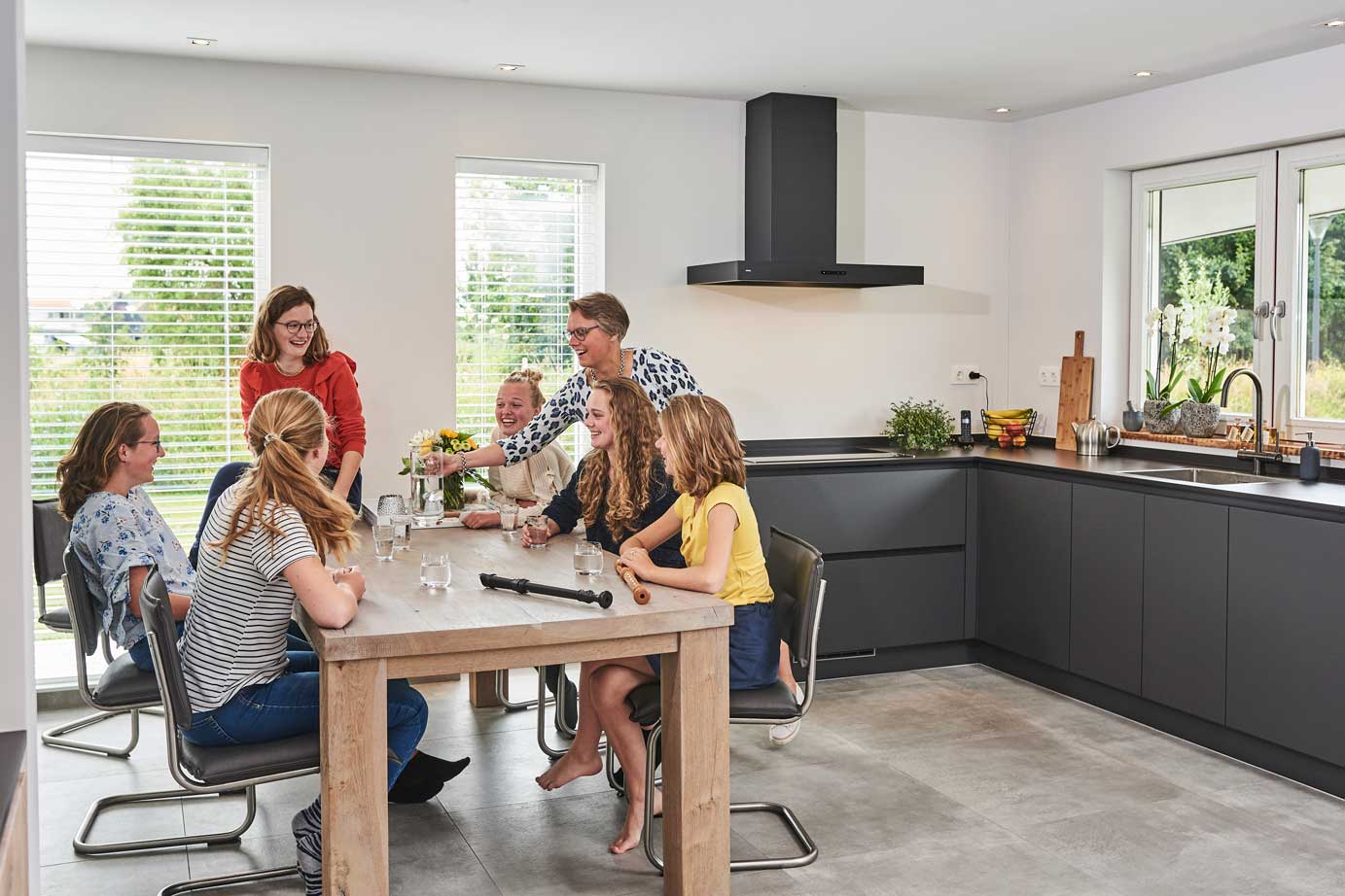 Antraciet-keuken-Middelharnis