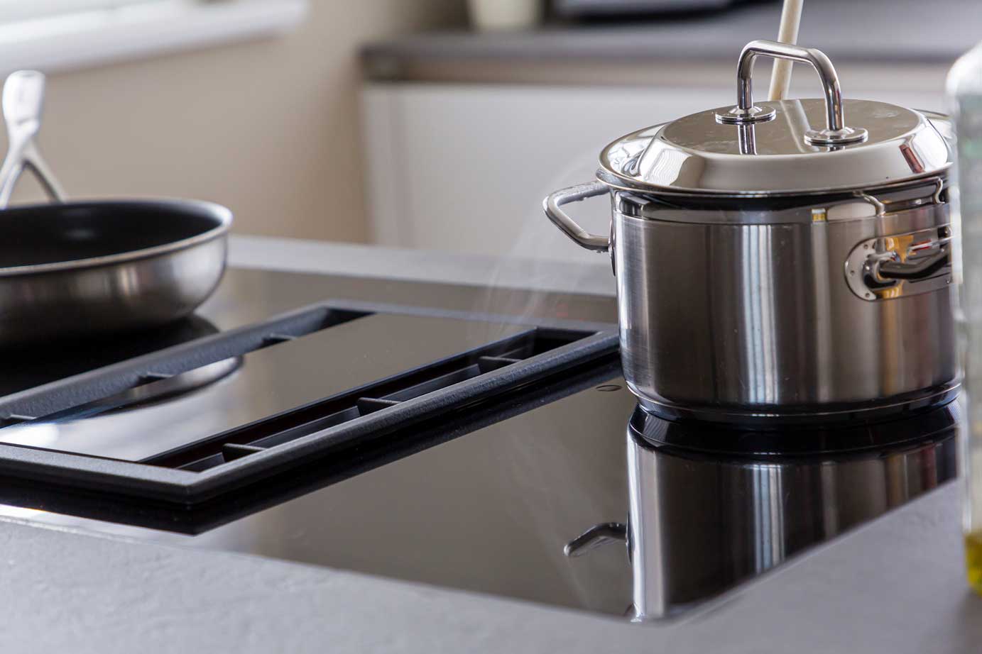 Geintegreerde afzuiging inductiekookplaat 