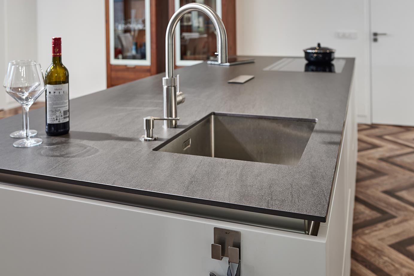 Design keuken Scherpenisse, werkblad, kraan en spoelbak