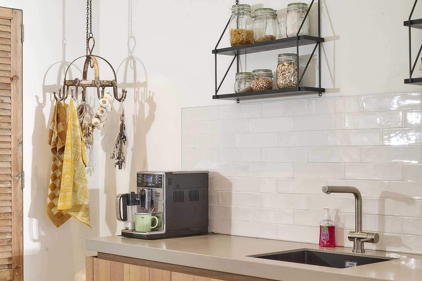 Houten moderne keuken Rotterdam, accessoires