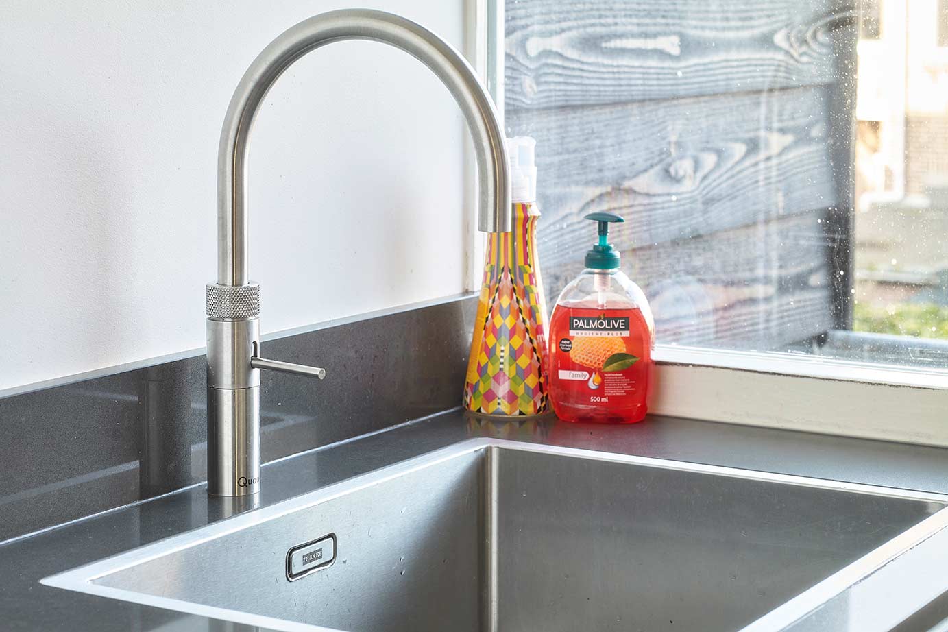 Hoogglans keuken Haarlem, Quooker en spoelbak