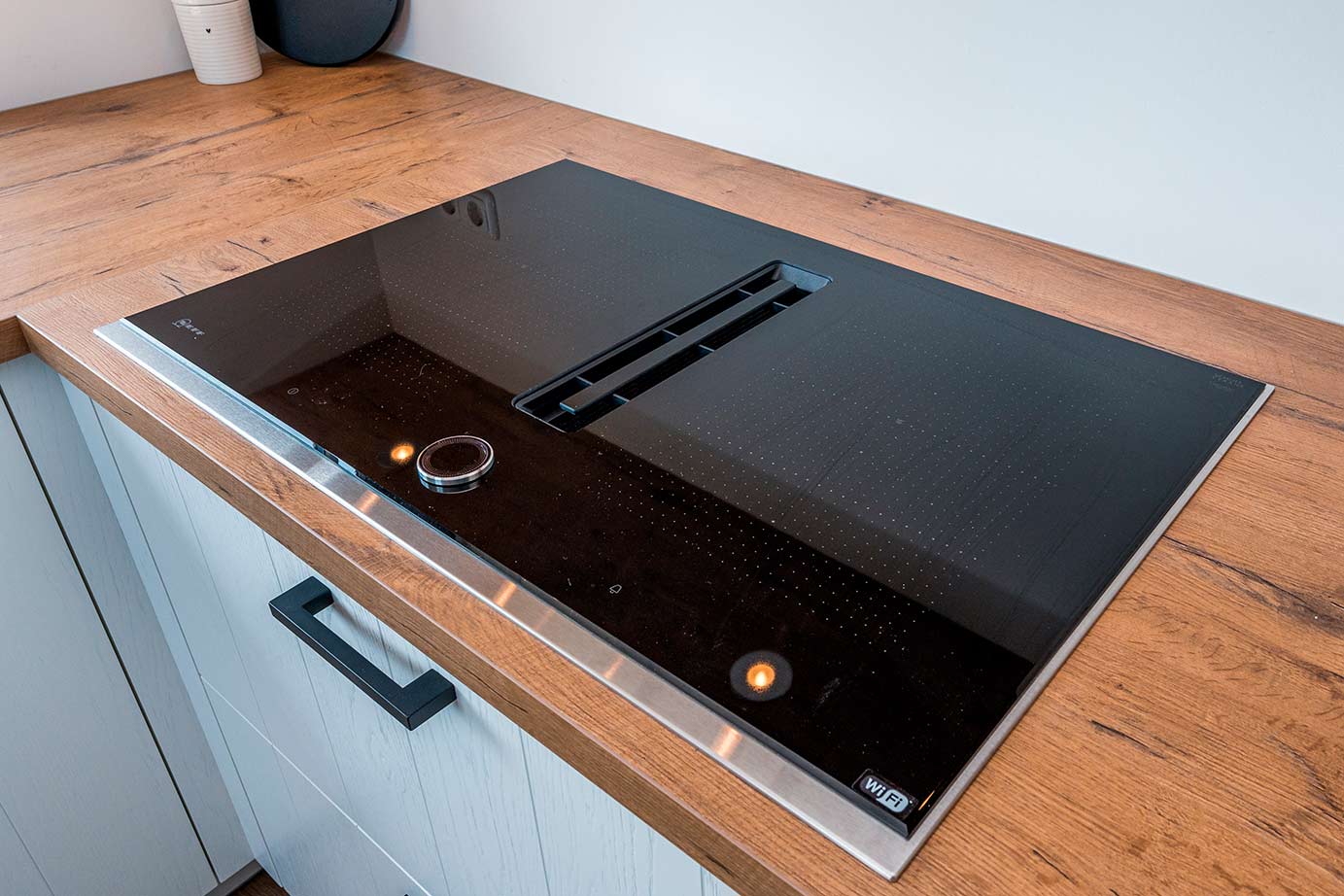 Witte hoekkeuken Zuid-Holland, inductiekookplaat