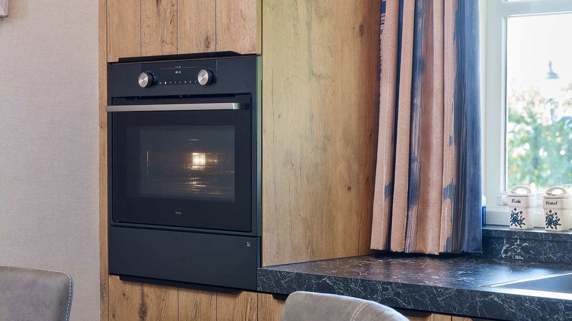 Houten hoekkeuken Bergen op Zoom, oven