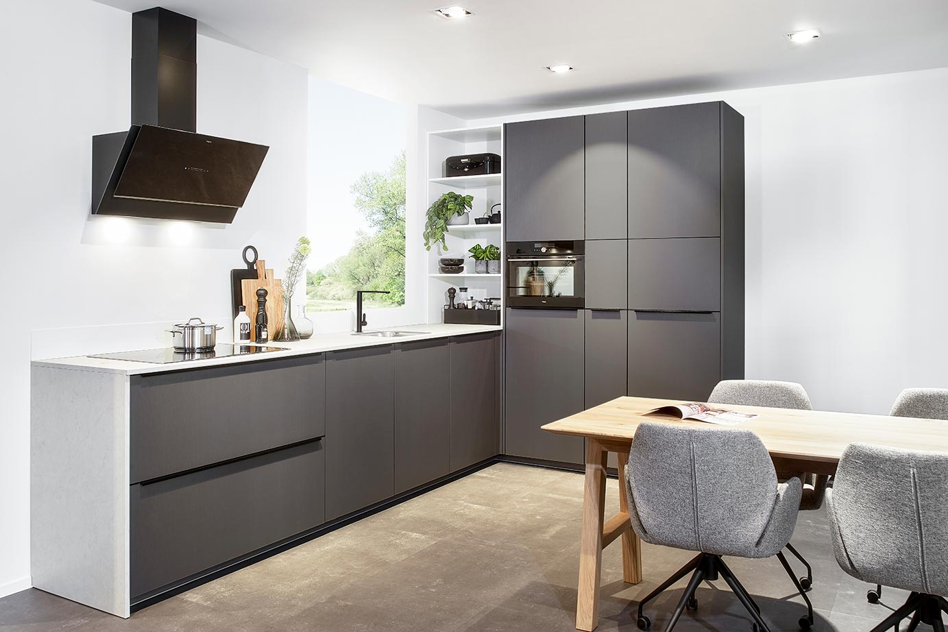 Modern antraciete keuken