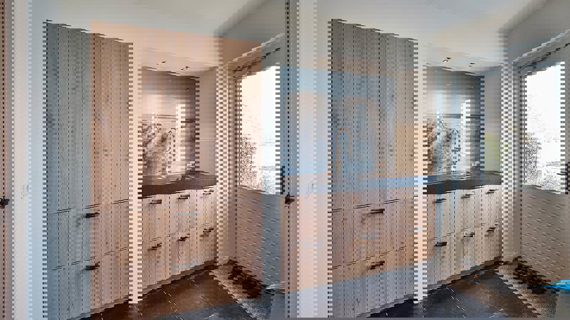 Houten keuken met eiland Goes, bijkeuken