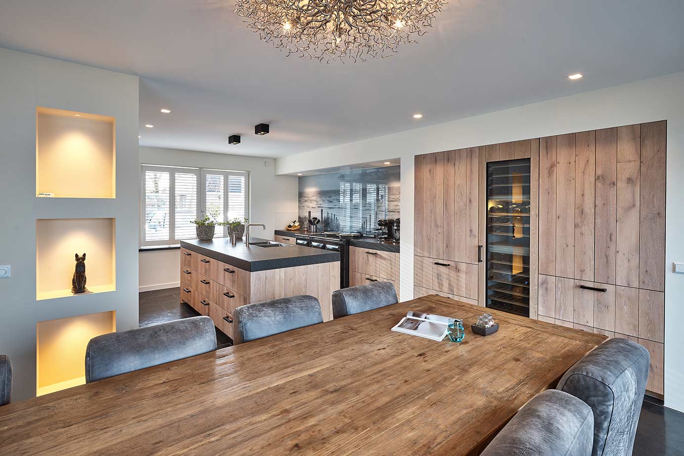 Houten keuken met eiland Goes