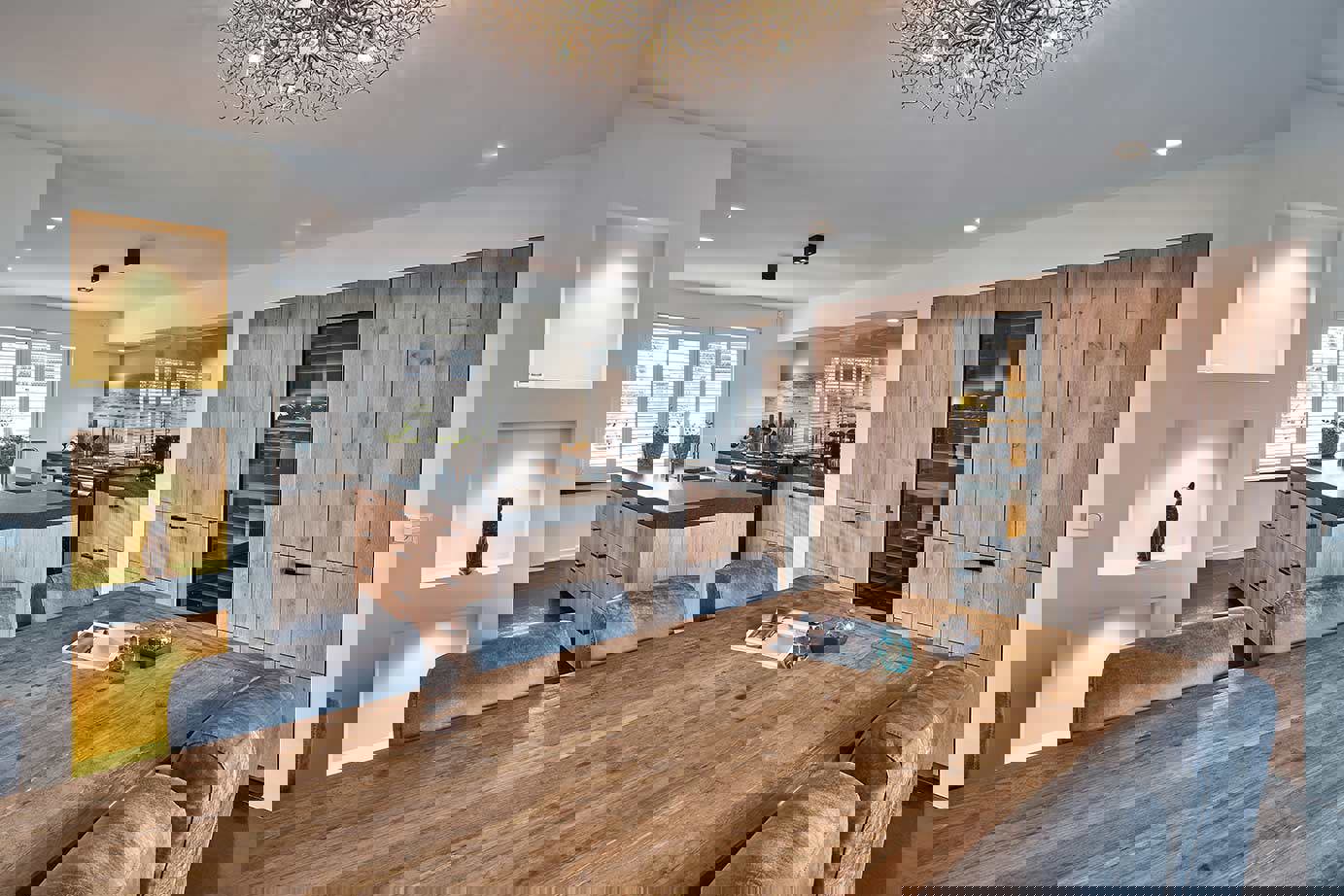 Houten keuken met eiland Goes