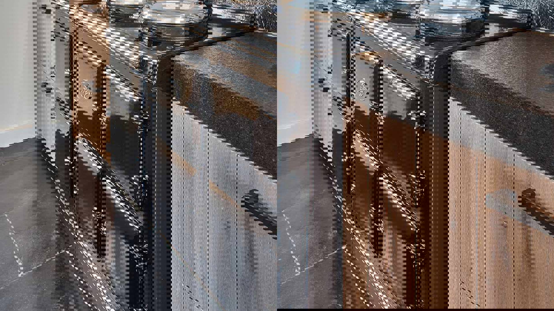 Houten keuken met eiland Goes, AGA fornuis