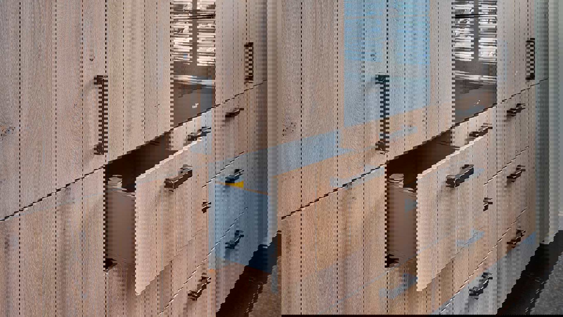 Houten keuken met eiland Goes, lade