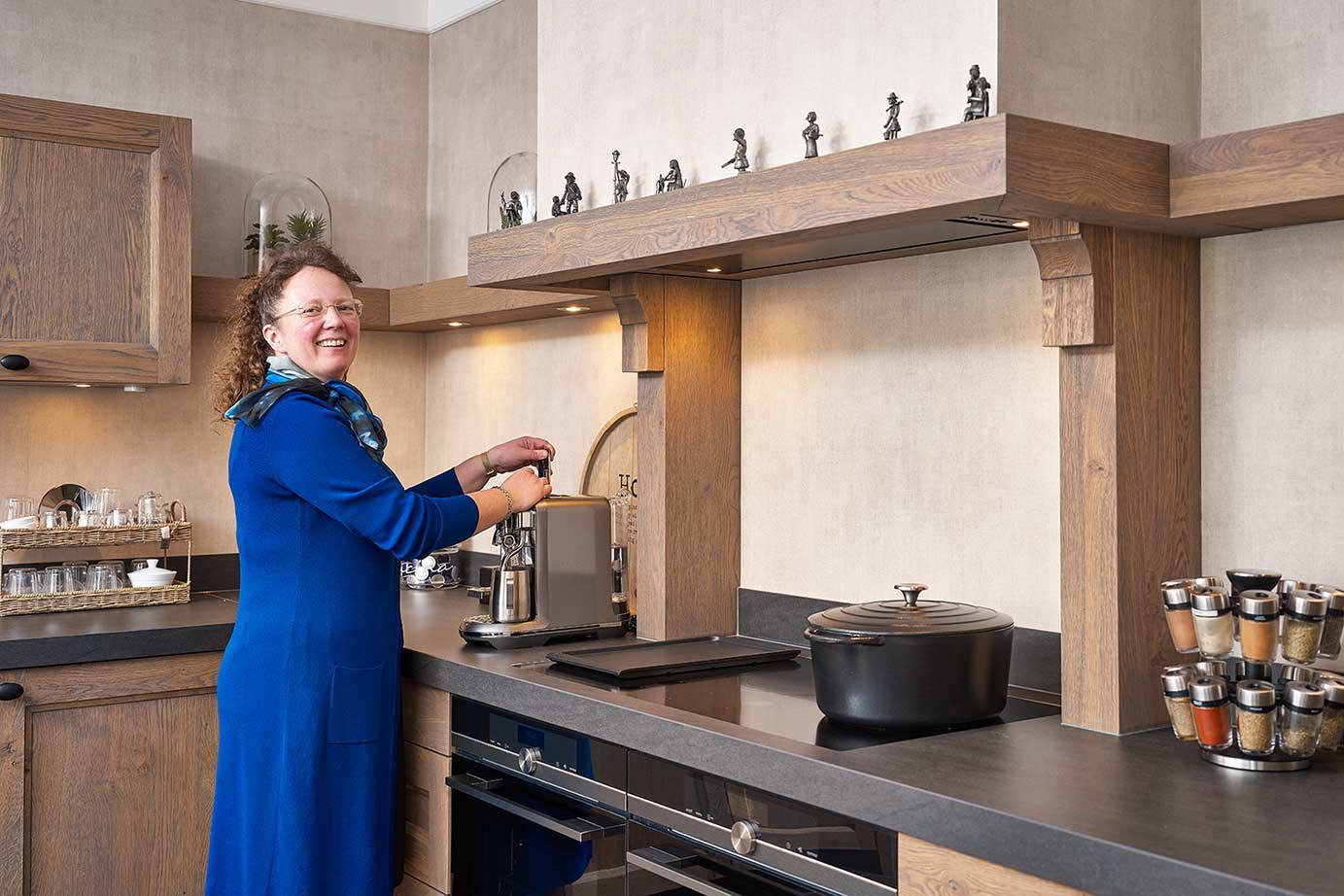 Houten hoekkeuken Rotterdam, landeljk