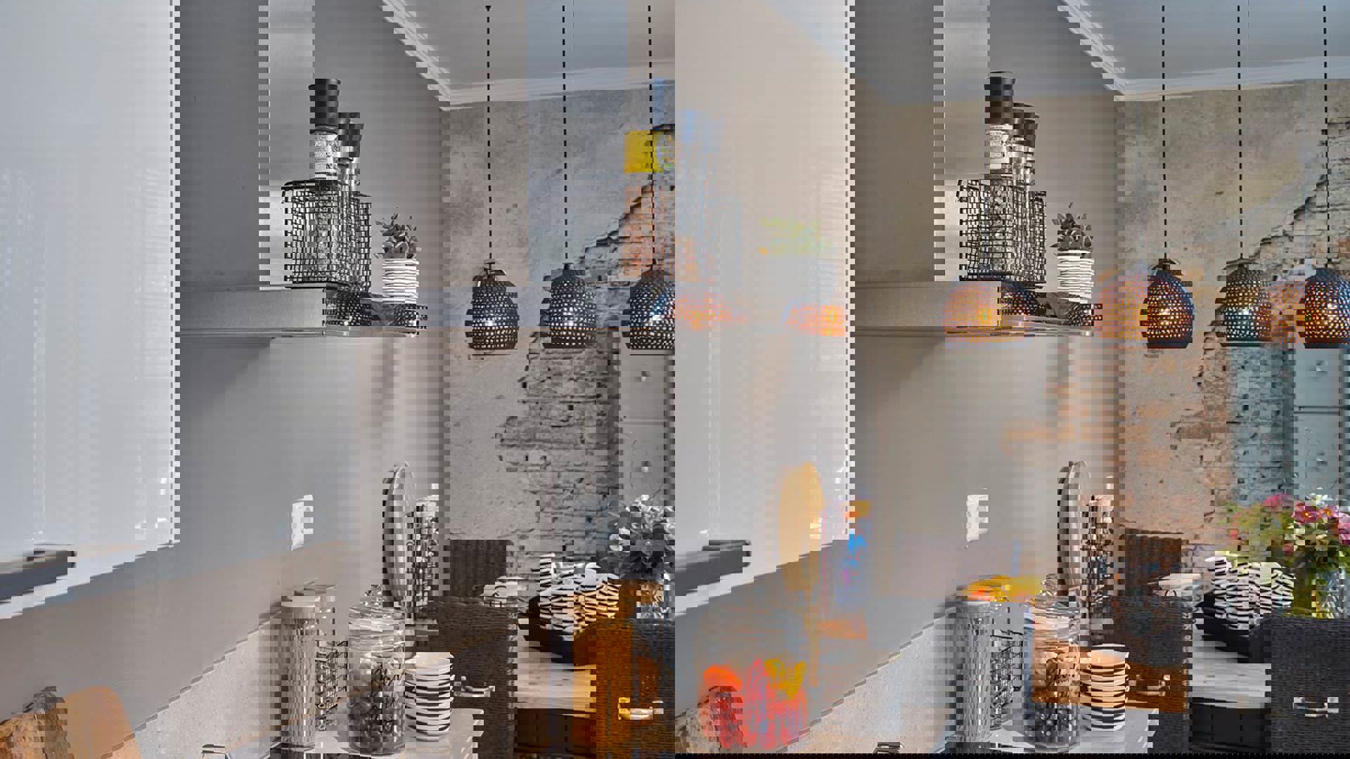 Grijze rechte keuken Katwijk, industrieel