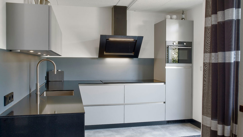 Greeploze grijze keuken