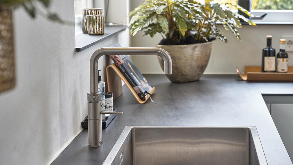 Hoekkeuken met Quooker in Heinkenszand