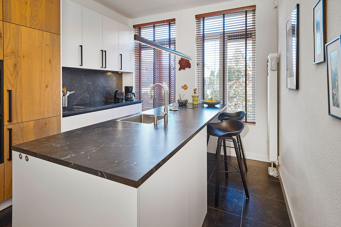 Keuken zwart wit met hout Utrecht