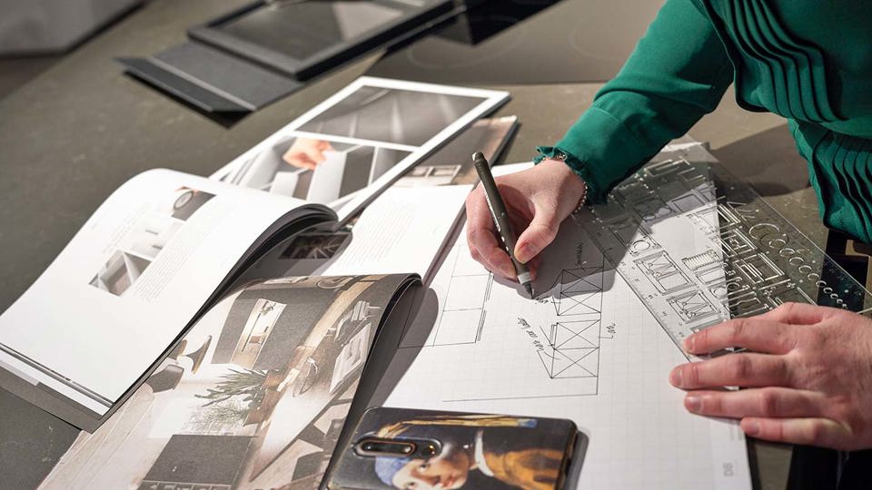 Verkoopadviseur-omscholen