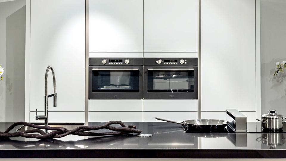 Moderne keuken met ATAG combi-magnetron 