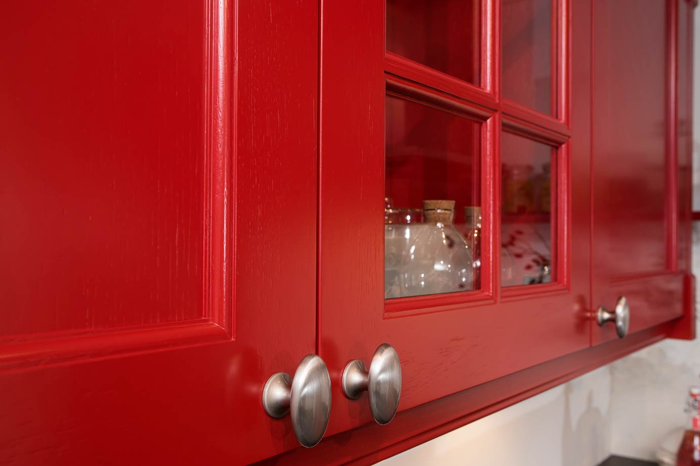 Rode keuken in landelijke stijl