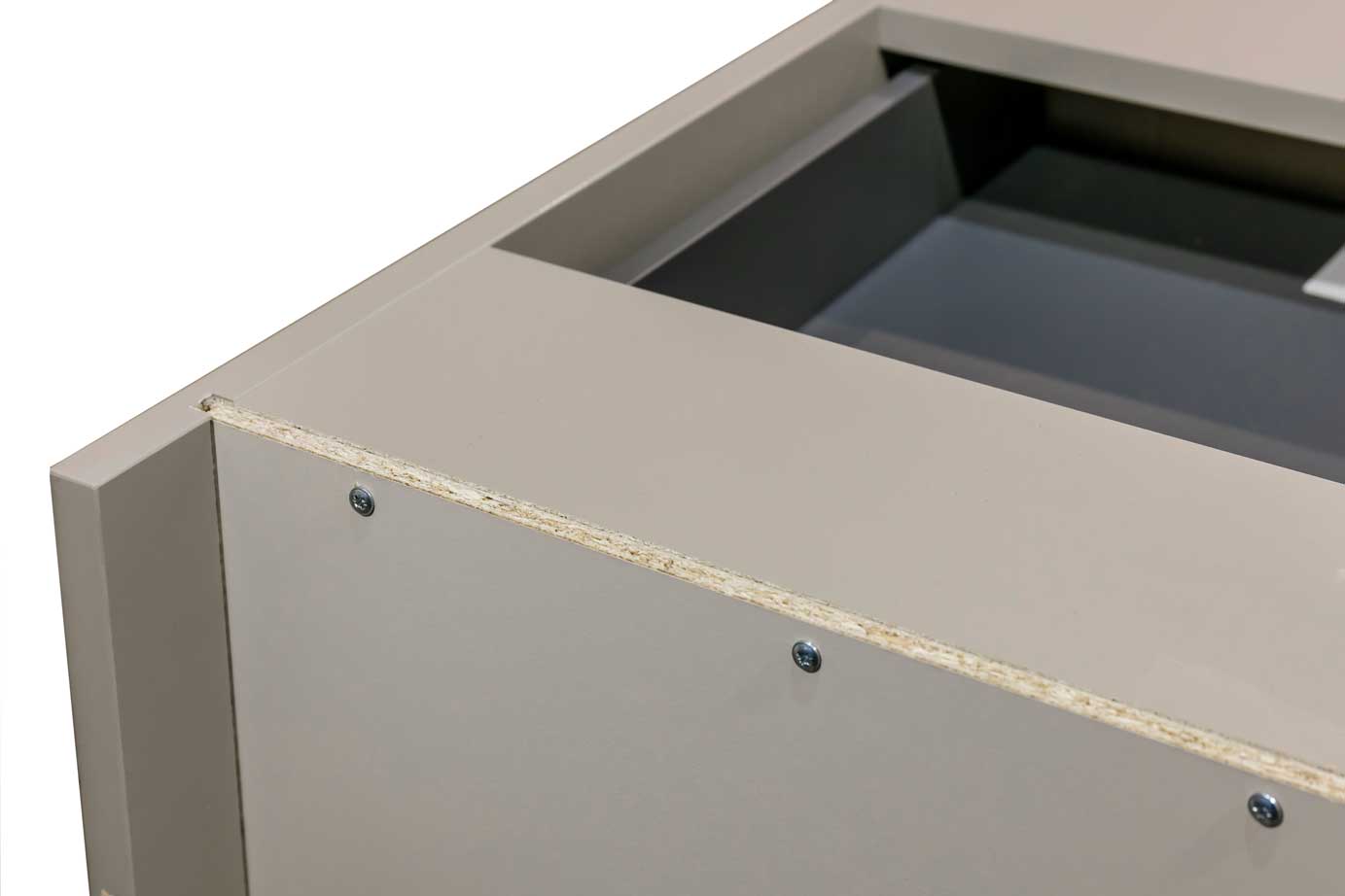 Residentic-geschroefde-achterwand-1