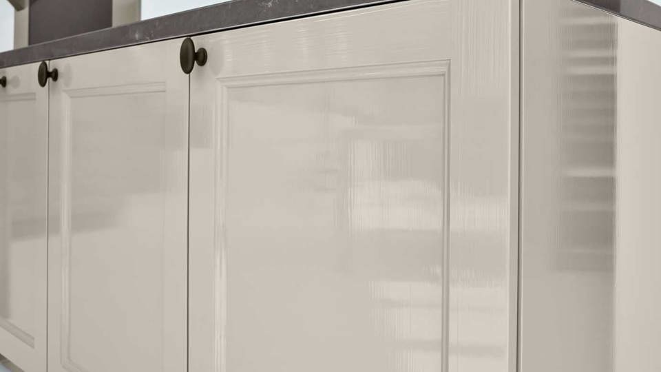 Landelijk keuken met strijklak fronten