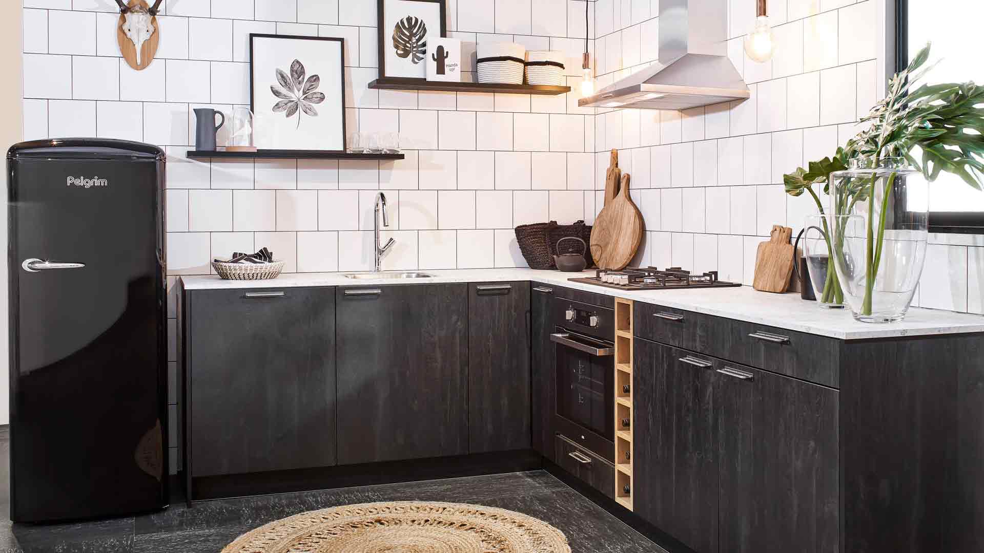 Zwarte Scandinavische keuken H34