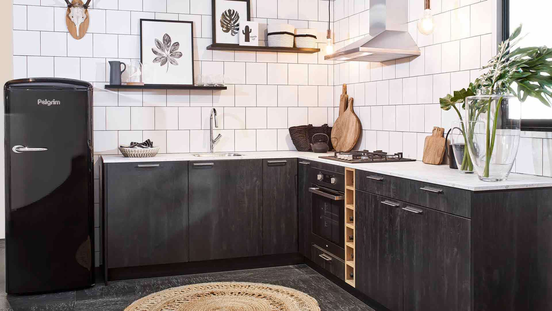 Zwarte Scandinavische keuken H34
