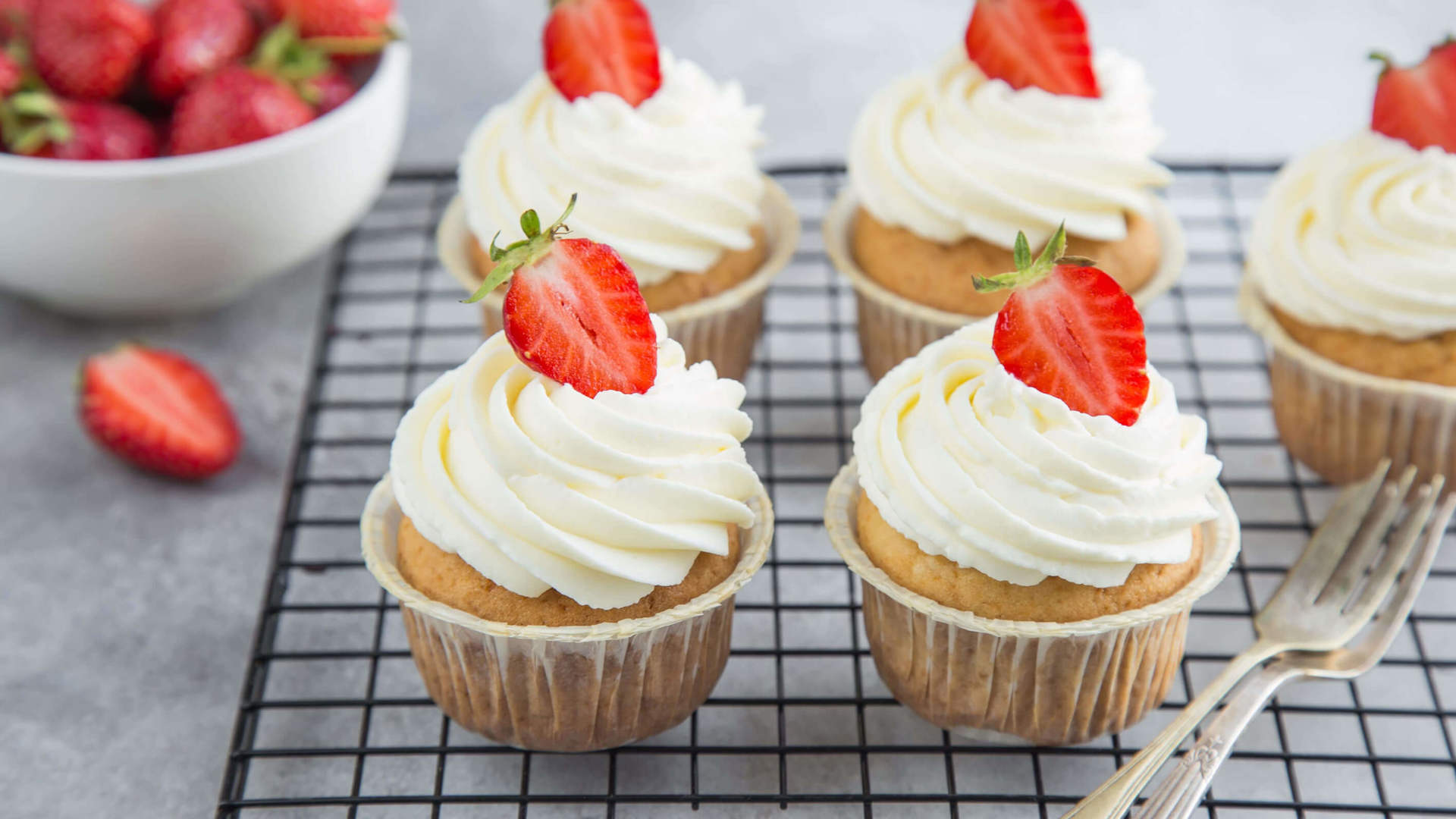 Zomer aardbeien cupcakes