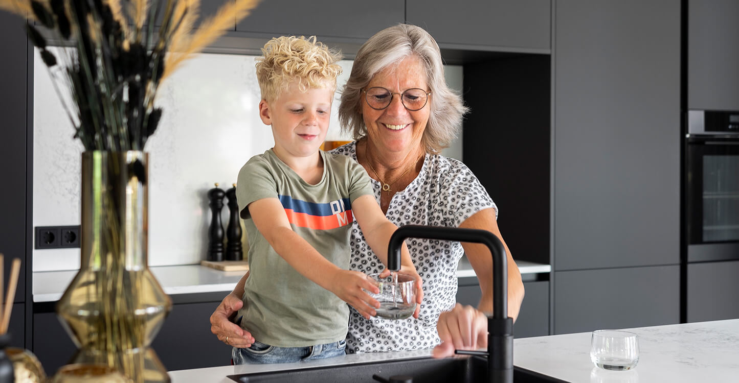 Strakzwarte Keuken Met Eiland (31)